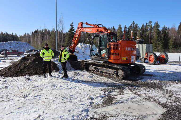 käytetty kaivinkone