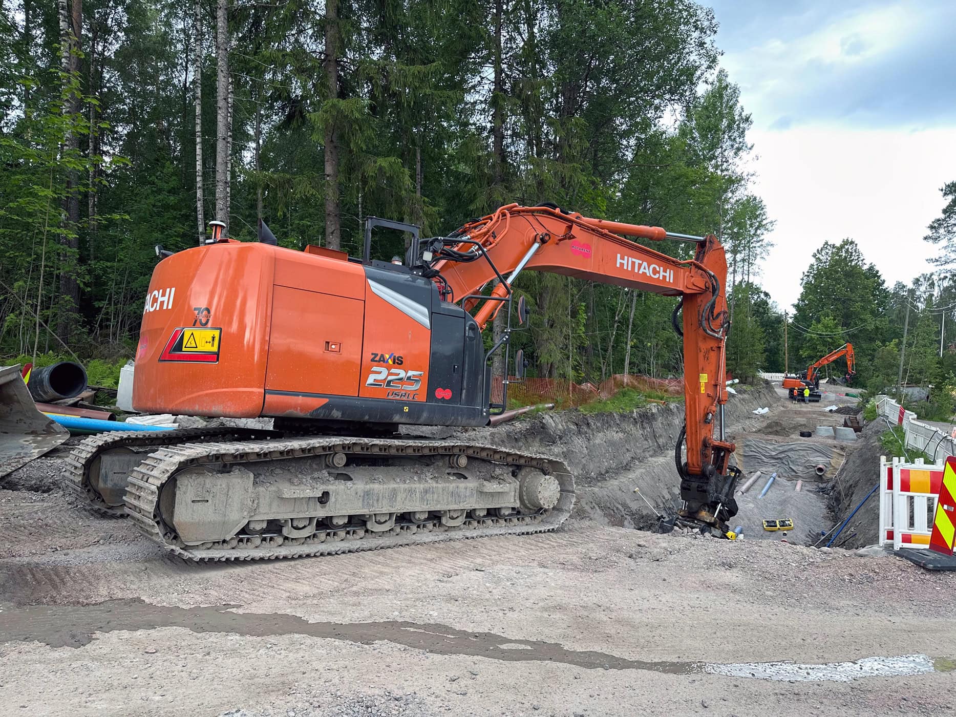Marttilan maanrakennus_Rotarent_konevuokraus_Hitachi _pienempi3