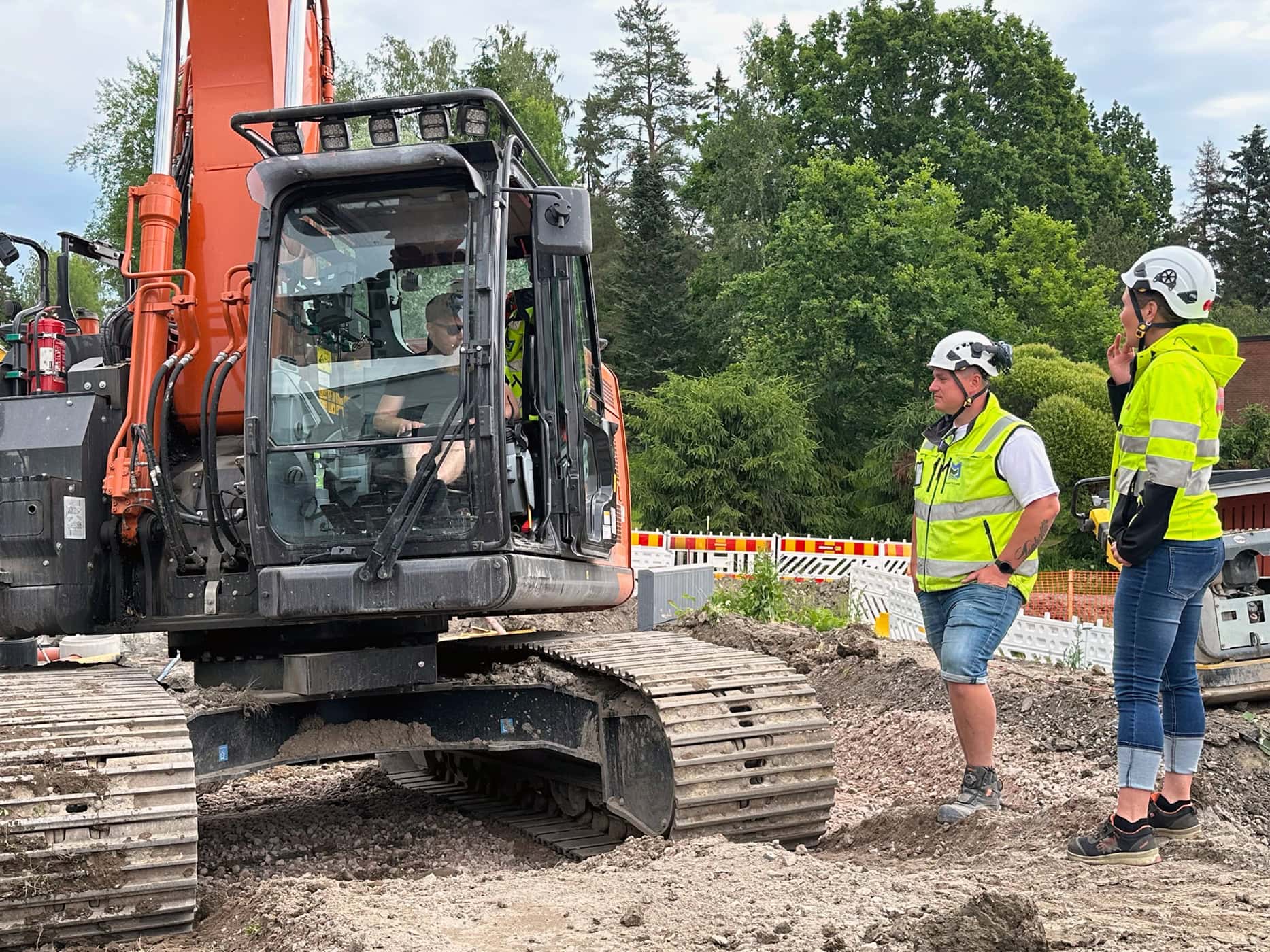 Marttilan maanrakennus_Rotarent_konevuokraus_Hitachi